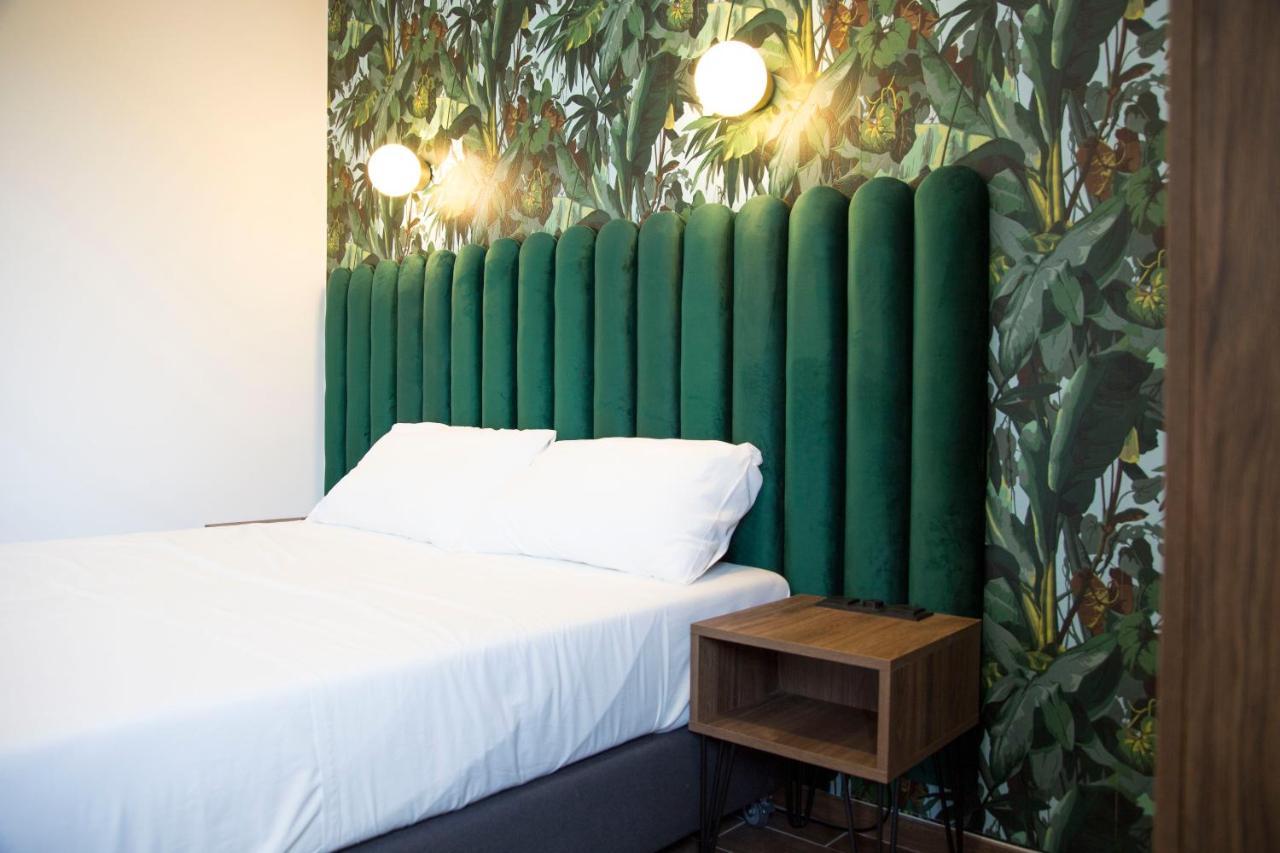 Luxurio Rooms With Baths Livorno Exterior photo