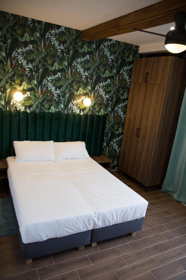 Luxurio Rooms With Baths Livorno Exterior photo